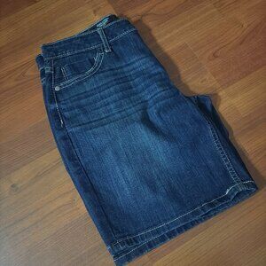 Vera Wang Mid Rise Dark Blue Jean Shorts Size 4​​​